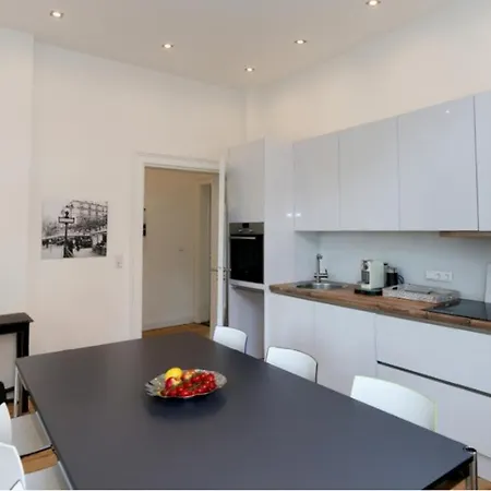 Wedekindplatz Luxury Daire